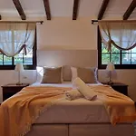 Casa Fuertes Villa *