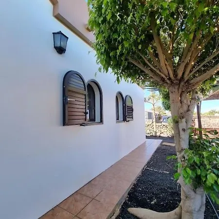 Casa Fuertes Βίλα La Oliva