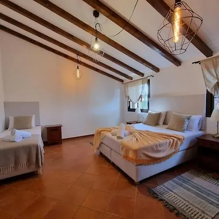 Casa Fuertes * لا أوليفا