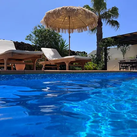 Casa Fuertes Villa La Oliva