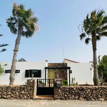 Casa Fuertes Villa