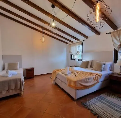 Casa Fuertes * La Oliva