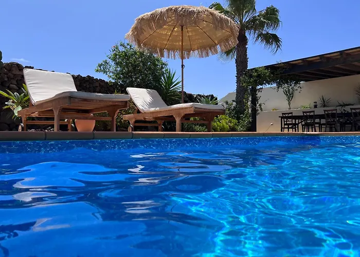 Casa Fuertes Villa La Oliva